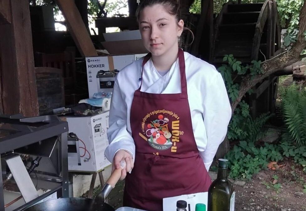 Matea Cindrić – osvojila 2. mjesto na 1. Međunarodnom natjecanju u prigotovljavanju jela u wok-u