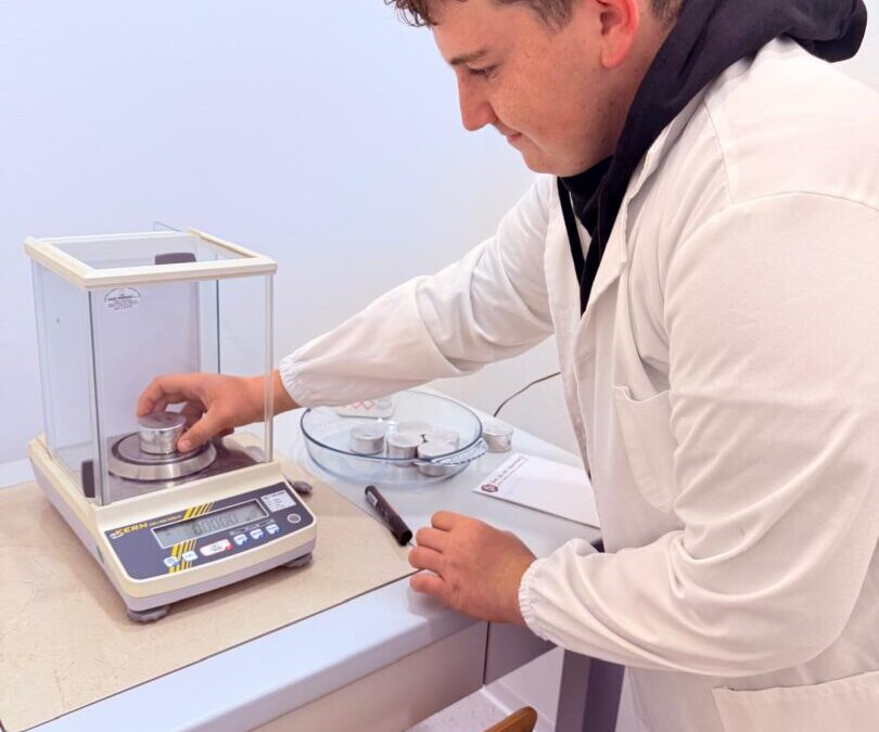 Učenici u analitičkom laboratoriju: određivanjem vlage u lješnjacima do vrhunske kvalitete ploda